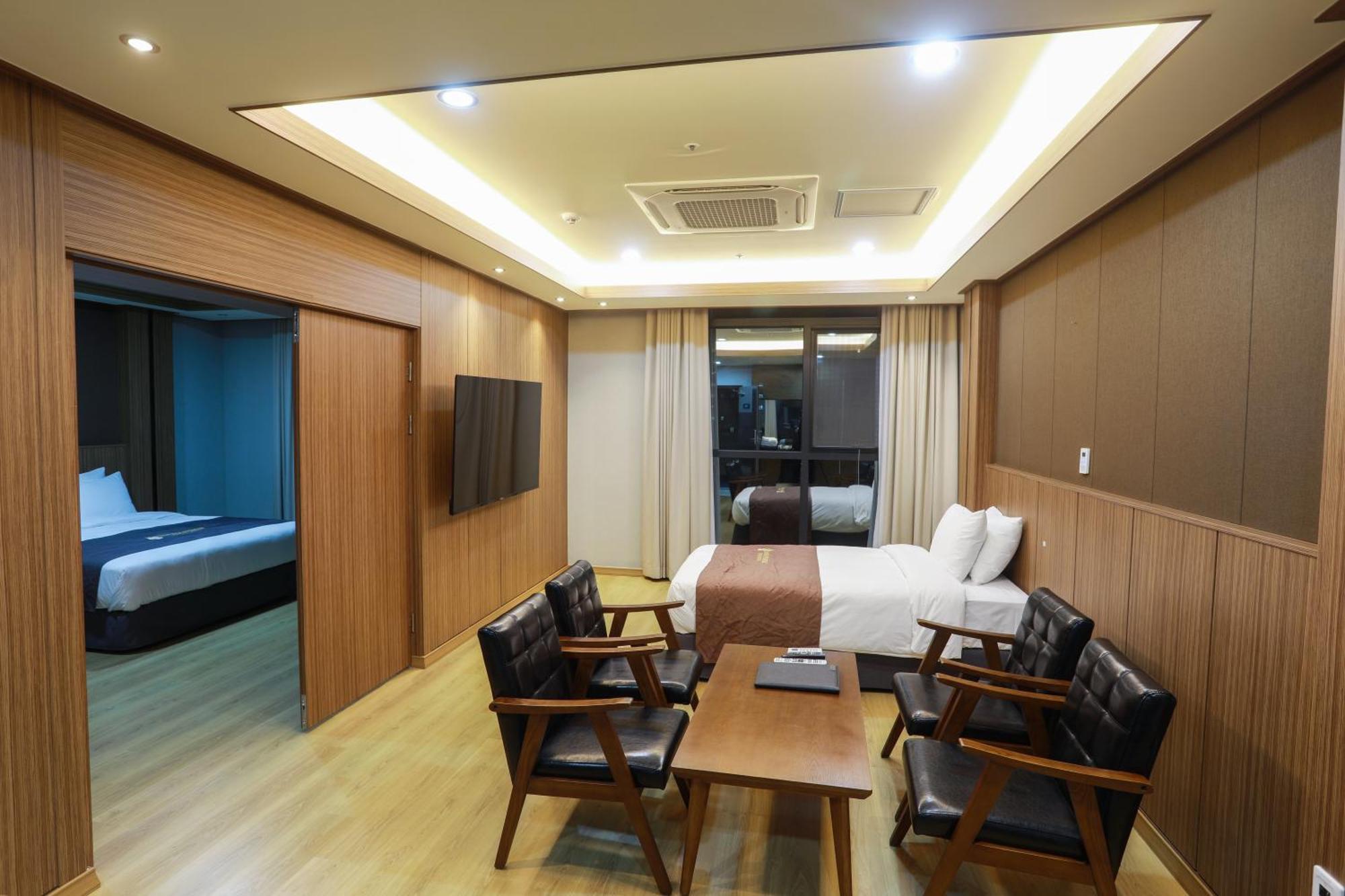 Benikea Hotel Seosan Exterior photo